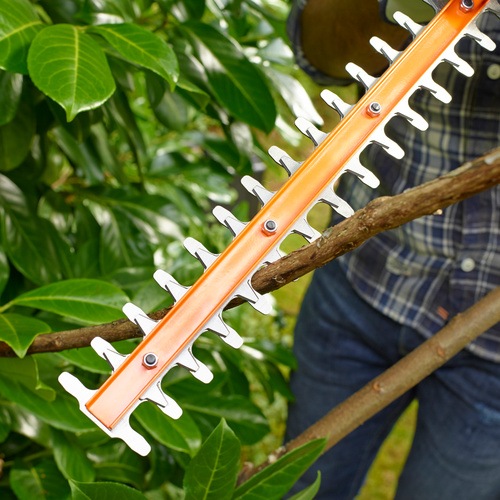Black and Decker - 45cm 420W Hedge Trimmer - BEHT201