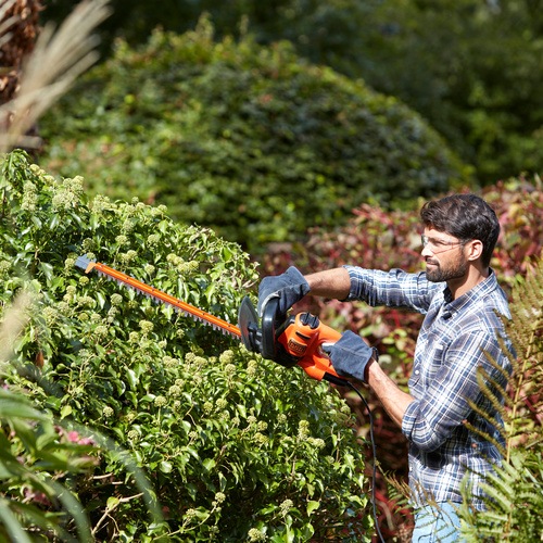 Black and Decker - 50cm 500W Hedge Trimmer with SAWBLADE - BEHTS301