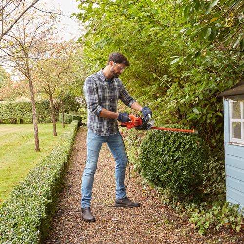 Black and Decker - 50cm 500W Hedge Trimmer with SAWBLADE - BEHTS301