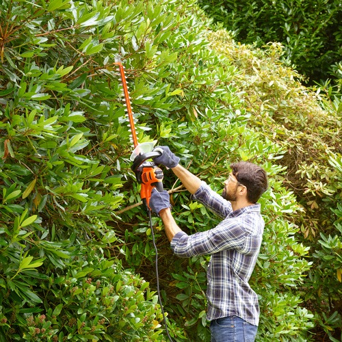 Black and Decker - 55cm 500W Hedge Trimmer with SAWBLADE - BEHTS401