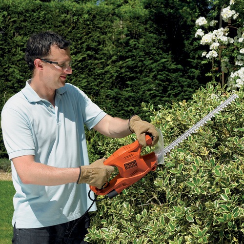 Black and Decker - HU 420W hedge trimmer - GT4245